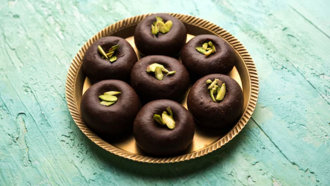 Homemade Chocolate Peda Recipe For Ganesh Chaturthi Prasad