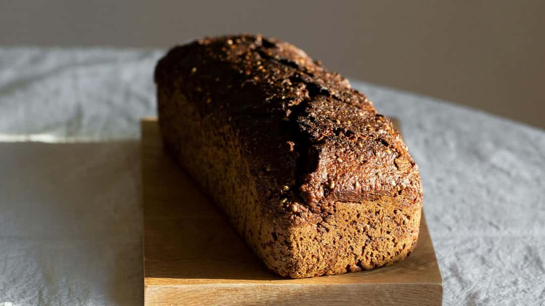 Easy Homemade Banana Bread – Moist, Sweet And Comforting