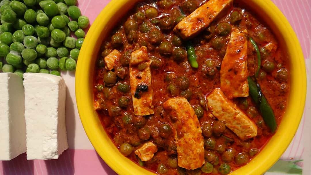 Matar Paneer: A Classic North Indian Curry With Peas And Cottage Cheese