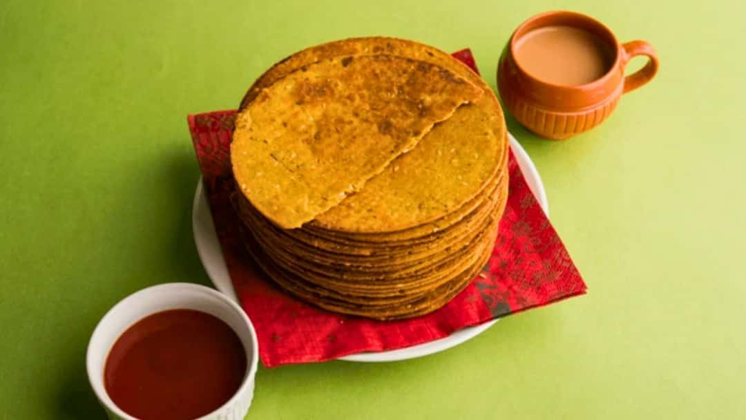 Pile of methi khakhra crackers on a plate