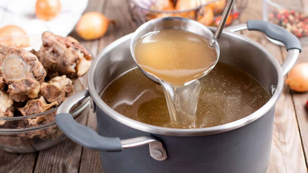 Pot with collagen broth
