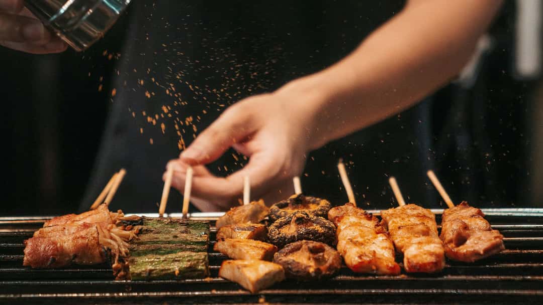Dry spice seasoning for barbecue meat.