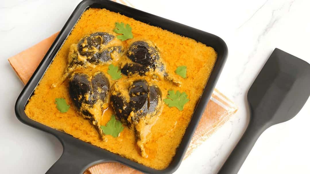 Gutti vankaya curry served in pan