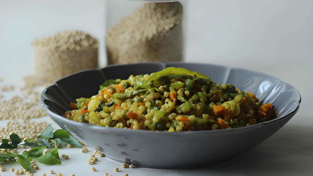 Jowar and vegetable pulao in a shallow bowl