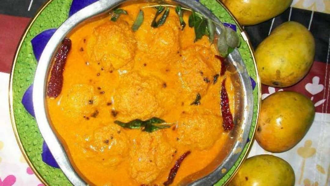 Mango sasav in a bowl