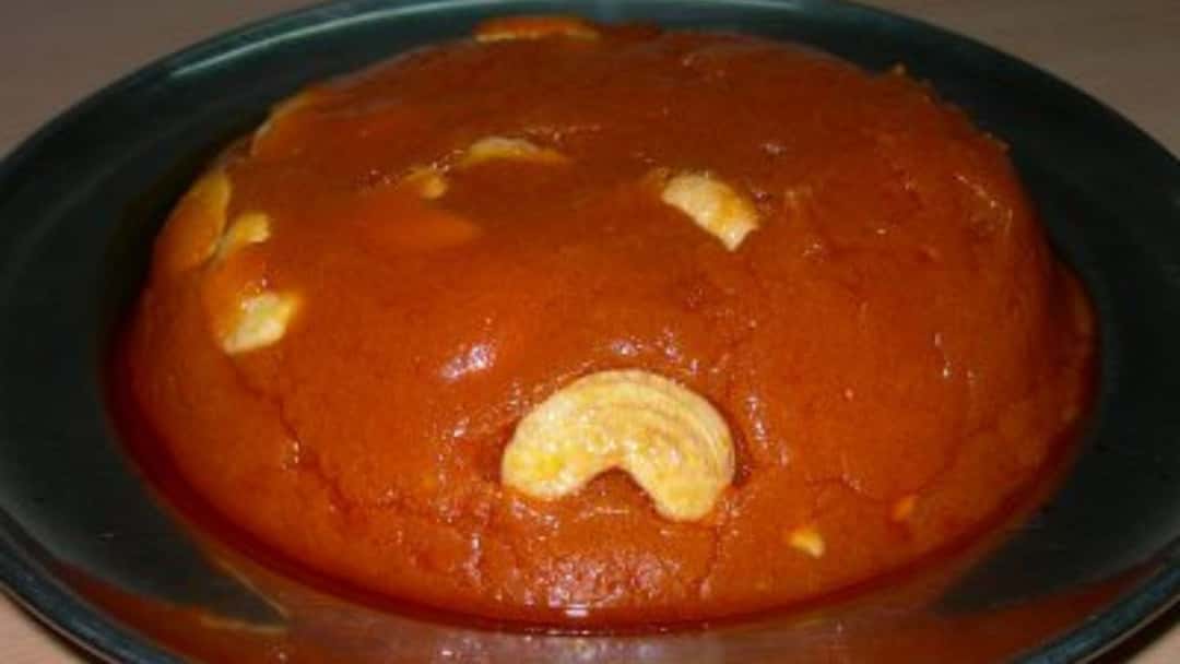 Papaya halwa on plate