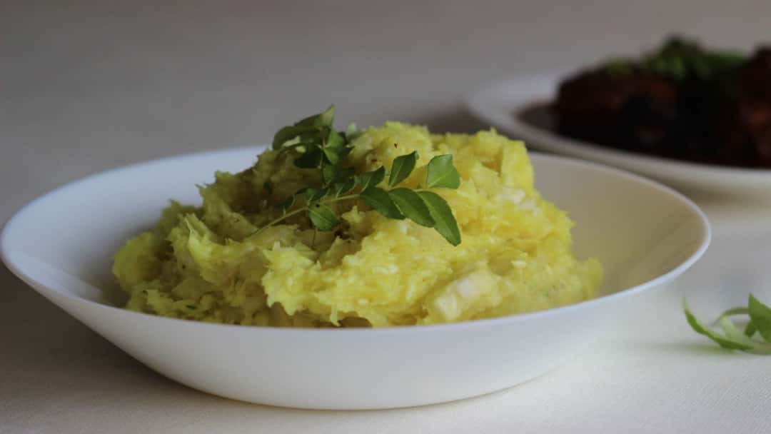 Bowl of raw jackfruit puzhukku