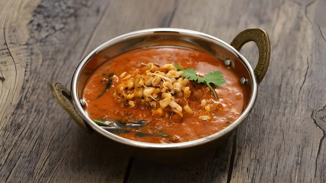 Sprouted moth bean used in a kadhai