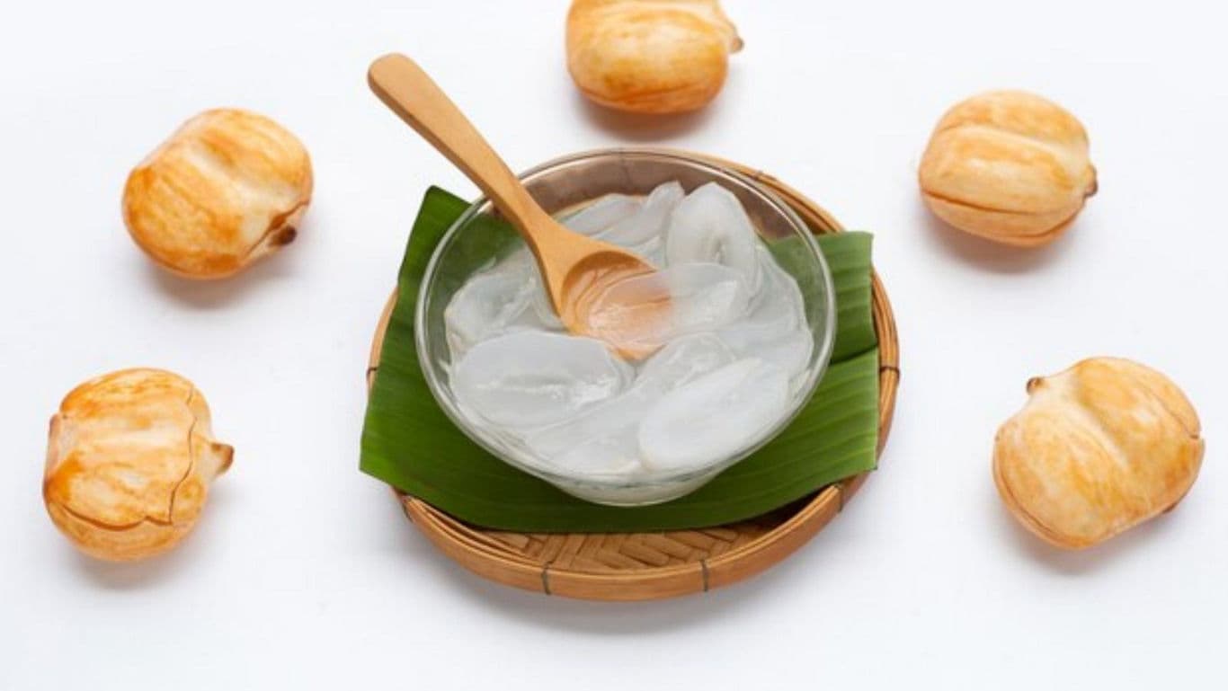 Fresh Ice Palm Fruit Dessert with Whole Fruits