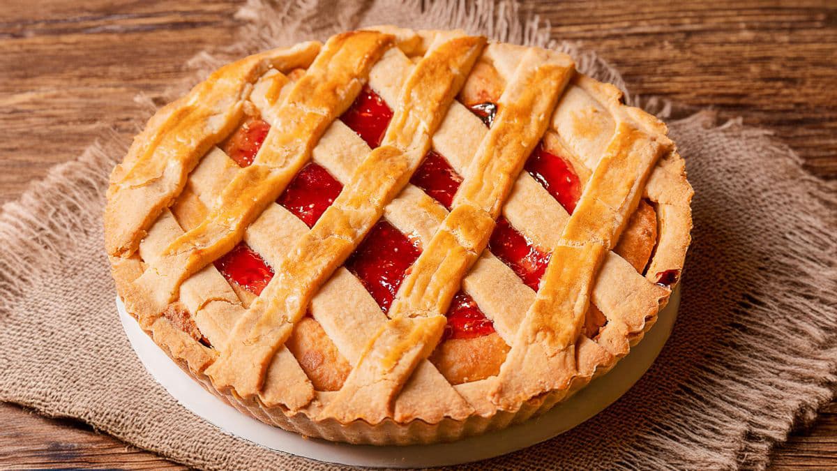Pie with lattice top