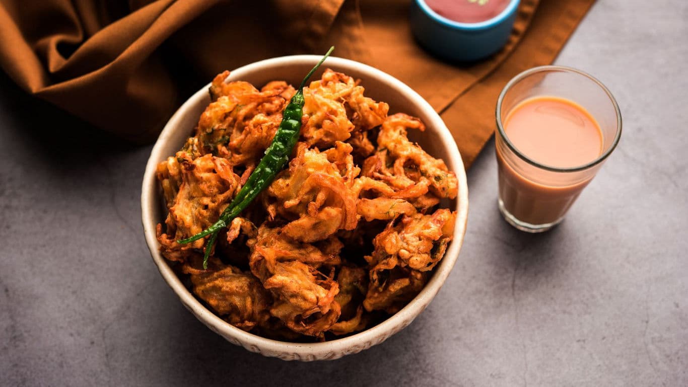 Air-fried pakoras as a rainy-season food.
