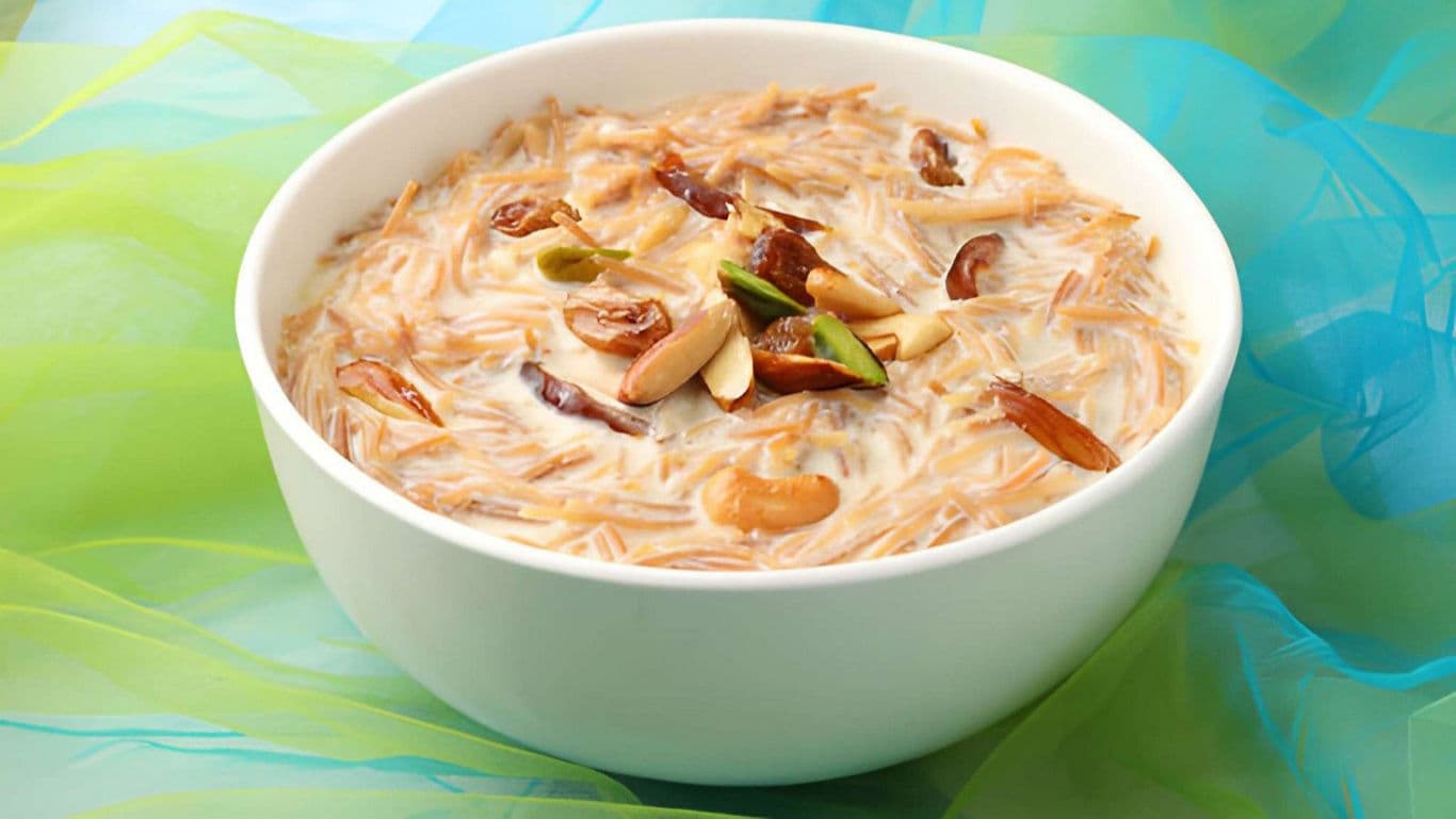 Traditional Vermicelli Kheer with Mixed Nuts in Bowl