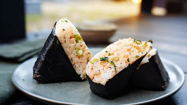 avocado-onigiri-sushi-recipe-reimagining-japanese-classics-thumbnail