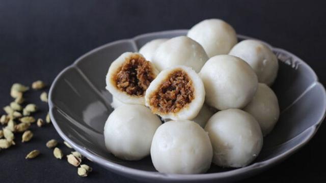 Kozhukattai Recipe: Traditional South Indian Sweet You Can Make For Ganesh Chaturthi