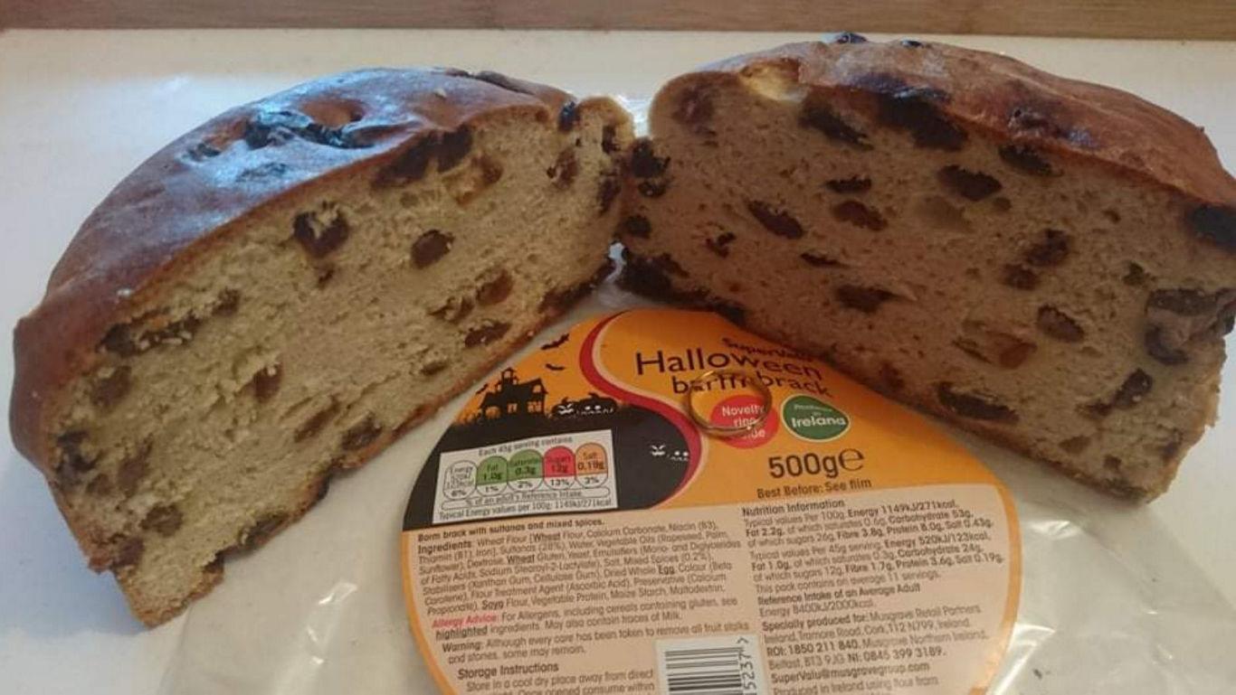 Halloween fruit loaf, 500g sliced