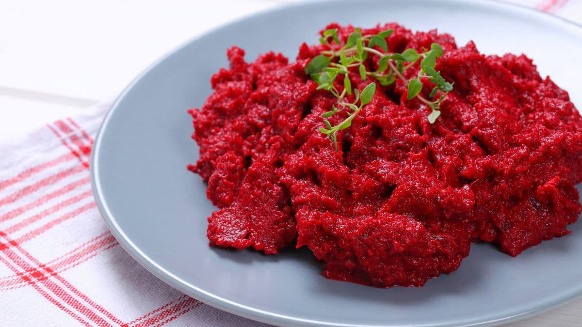 plate of beetroot mathris