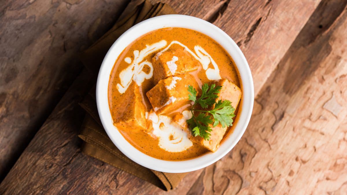 bowl of makhani curry dish