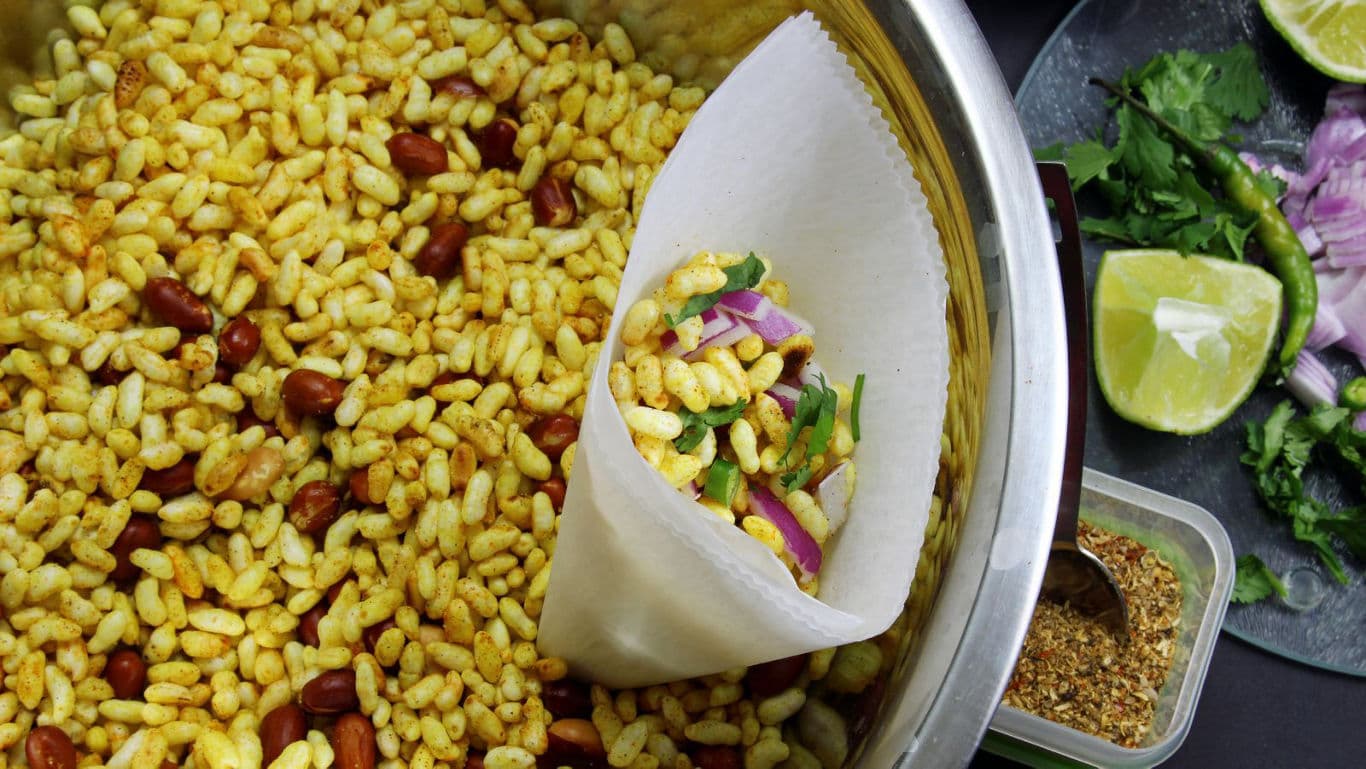 Indian puffed rice snack with spices