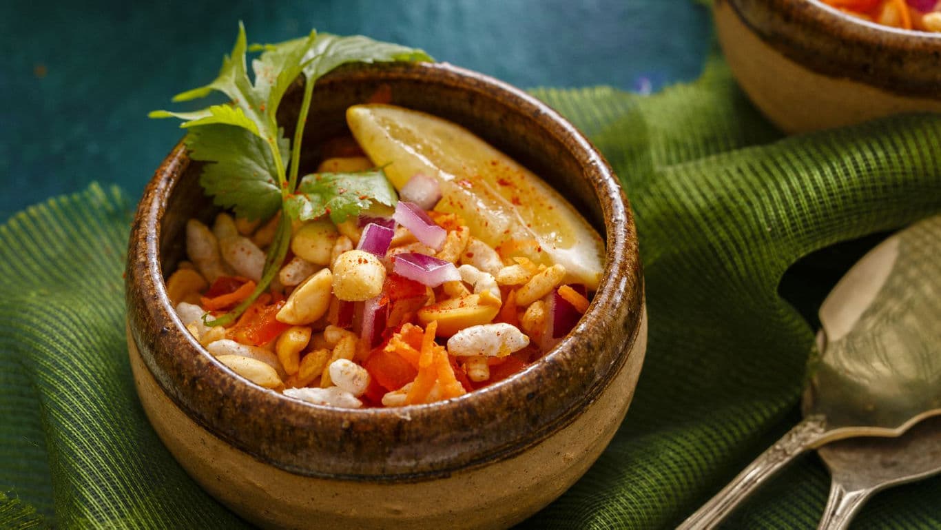 Bhelpuri in a bowl