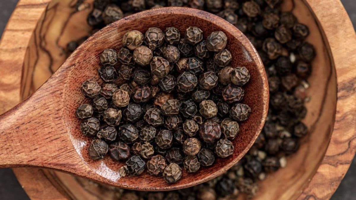 Masala chai recipe - black peppercorns