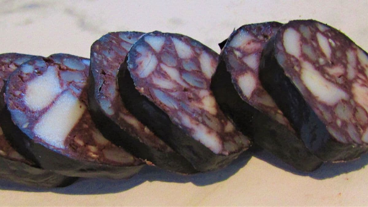 sliced black pudding