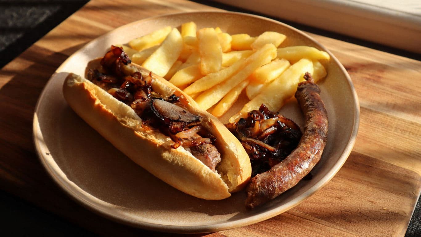 Boerewors in a roll with fries