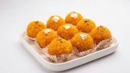 boondi-laddu-for-dhanteras-edible-gold-leaf-decorated-sweets-thumbnail