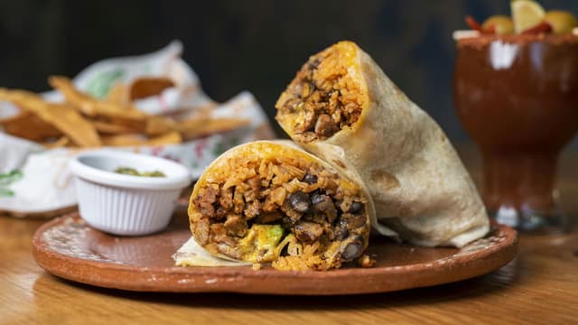 burrito-recipes-for-homestyle-meals-decoding-the-7-must-know-burrito-styles-thumbnail