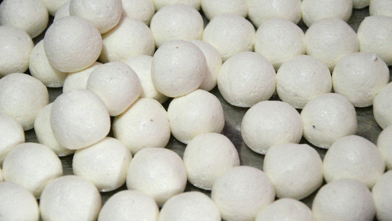 Close-up of white round sweet balls