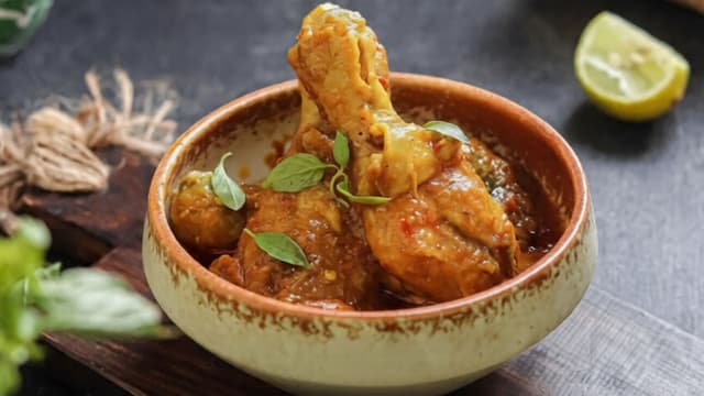 Chicken Sambari Of The East Indian Community In Mumbai