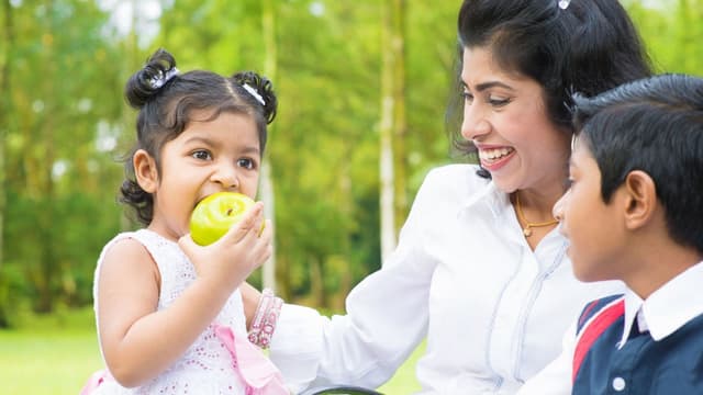 world-food-safety-day-a-parents-guide-to-building-good-food-habits-in-children-thumbnail
