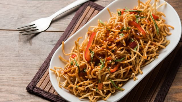 ramen-noodle-recipes-7-easy-ways-to-make-a-chinese-bhel-recipe-thumbnail
