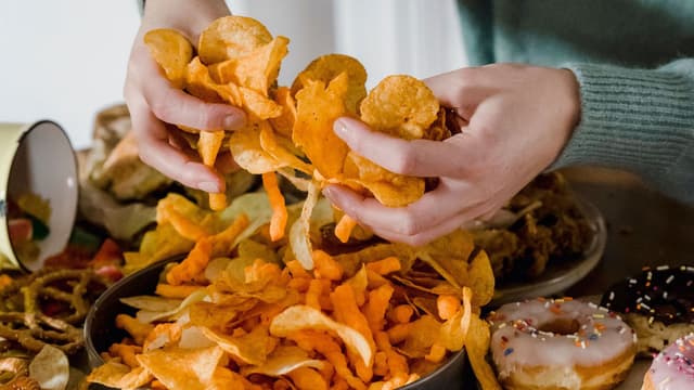 junk-food-lovers-here-are-8-smart-ways-to-add-nutrition-to-your-meals-thumbnail