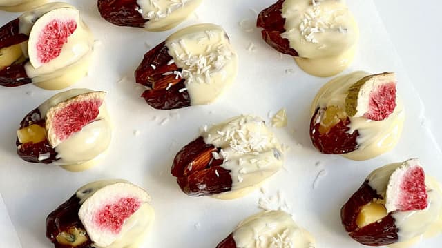 8-healthy-snacks-featuring-date-recipes-from-butter-fried-to-cheese-stuffed-dates-thumbnail