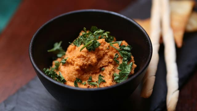 chorizo-butter-recipe-a-smoky-savoury-spread-made-with-goan-chorizo-thumbnail