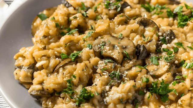 creamy-mushroom-risotto-with-thyme-easy-one-pan-recipe-thumbnail