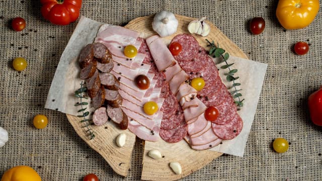 bacon-vs-pancetta-differences-uses-and-how-to-cook-with-them-thumbnail