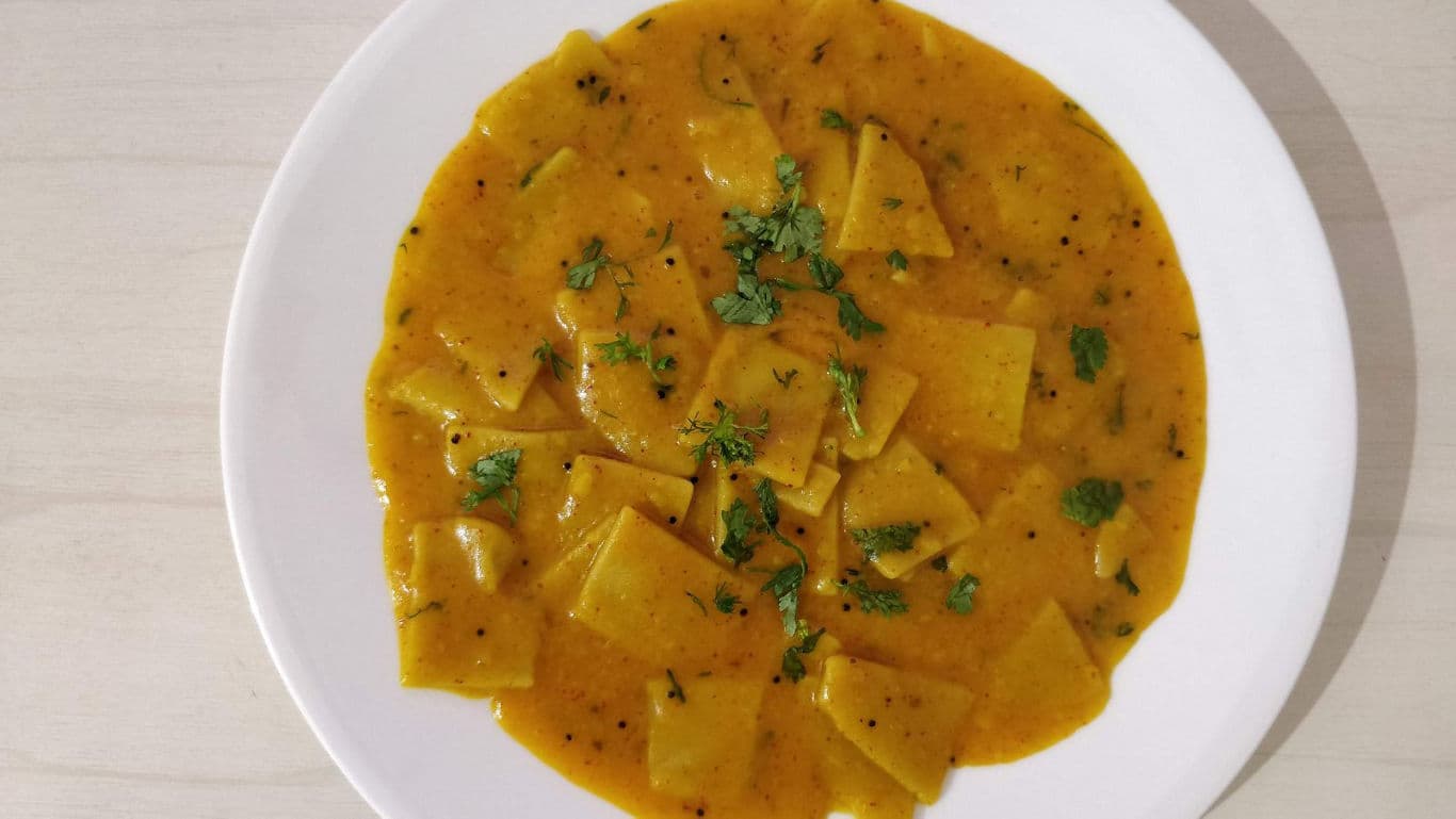 Khapli Atta Gujarati Dal Dhokli Recipe