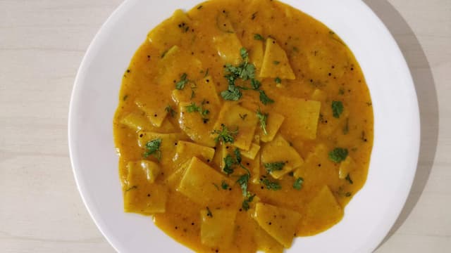 khapli-atta-gujarati-dal-dhokli-recipe-with-easy-cooking-tips-thumbnail