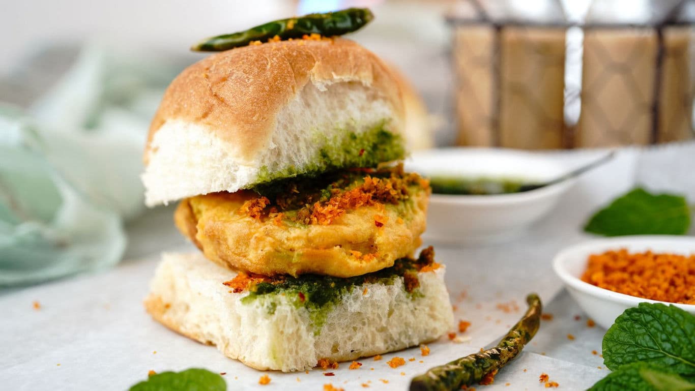 Vada Pao for Delhi Vs Mumbai Street Food: The History