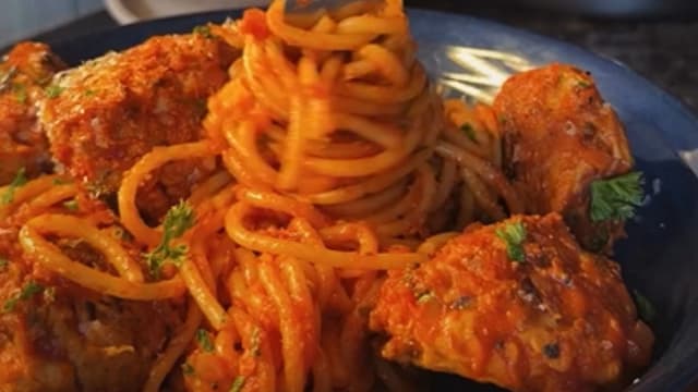 spaghetti-meatballs-from-lady-and-the-tramp-classic-chicken-meatball-pasta-thumbnail