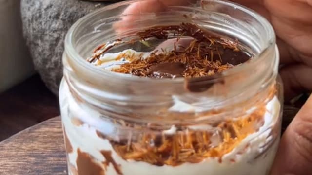 protein-rich-kunafa-jar-recipe-with-chocolate-creamy-paneer-filling-thumbnail