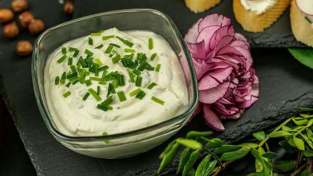 deviled-egg-dip-the-easiest-party-snack-you-can-make-in-minutes-thumbnail