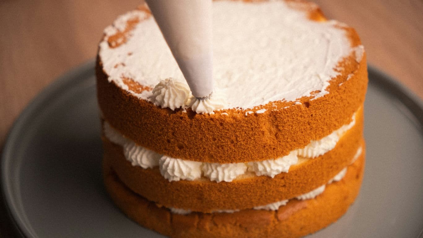 Cake Frosting Techniques