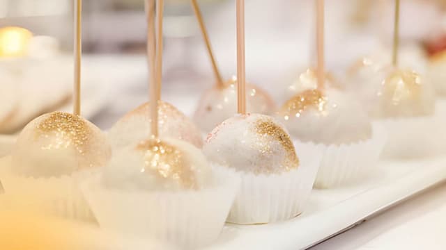 Edible Glitter Cake Pops Web Banner