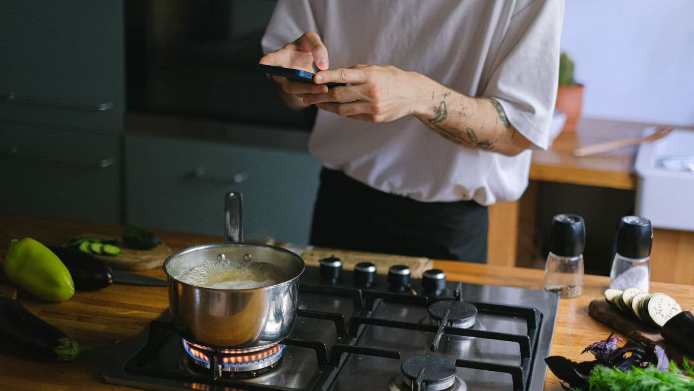 Editing food content on mobile.