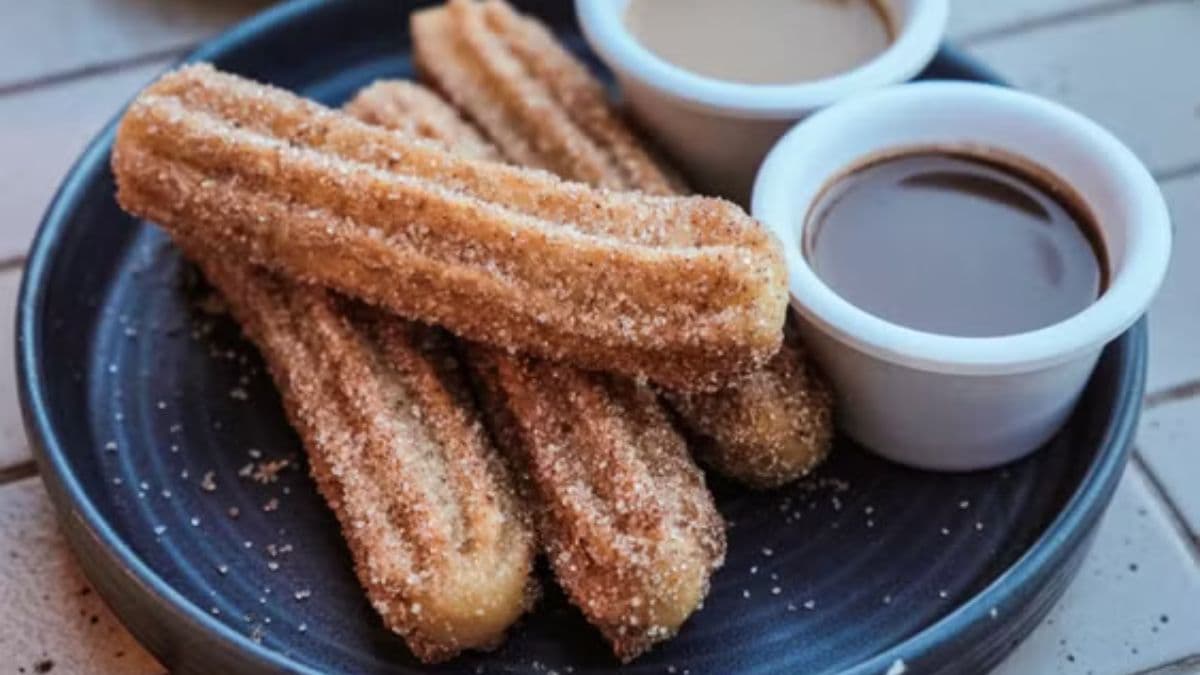 churros with 2 dips
