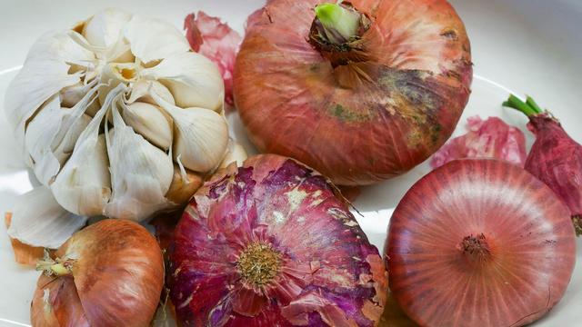 Onion Garlic and Other Foods to Avoid During Shradh