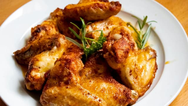 succulent-grilled-chicken-with-ajwain-tangy-curd-marinade-thumbnail