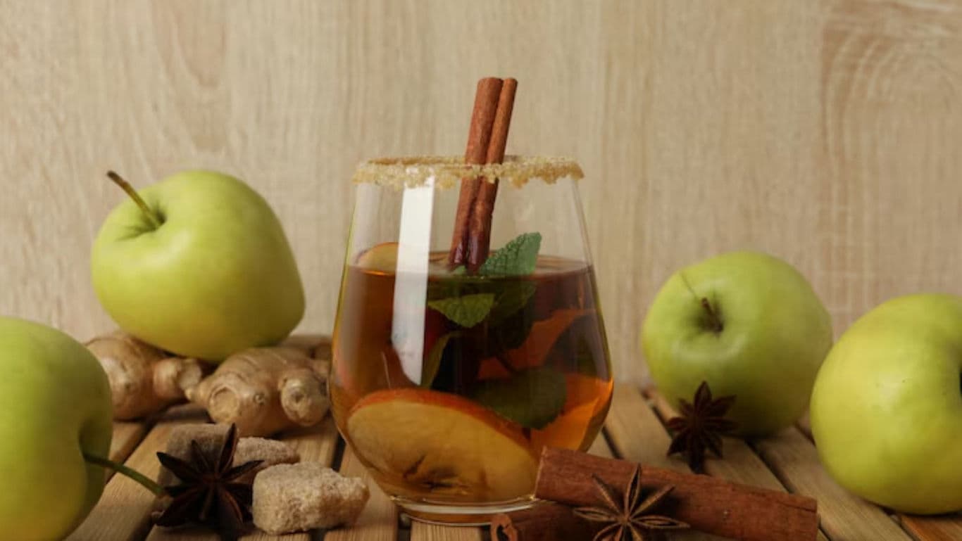 Spiced Apple Drink with Fresh Ingredients